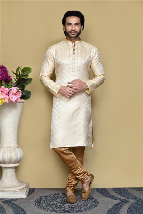 https://media.vinhemfashion.com/Images/RajsahiVol6AVLS5652H6VJ0XDR8/image/designer
